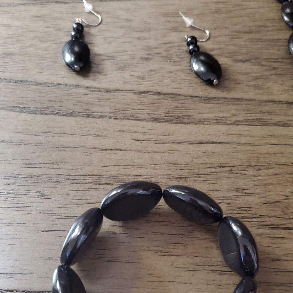 Jewelry Set - Picture 3 of 4